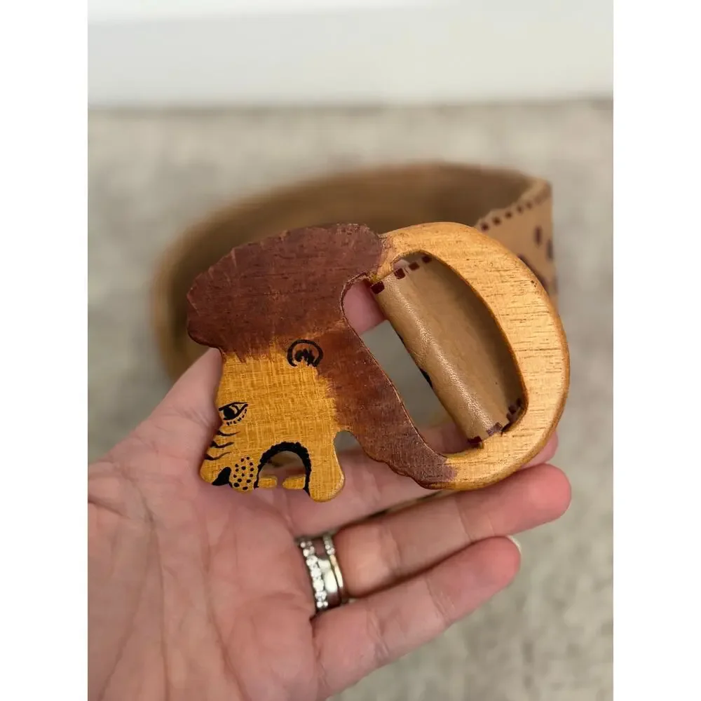 Lion Head Wood Buckle and Leather Waist Belt Brown Size Large Length - 40” NWT